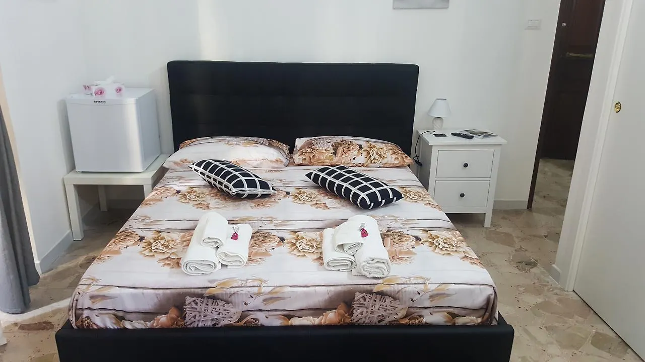 Exclusive House Center Apartman Catania 0*,